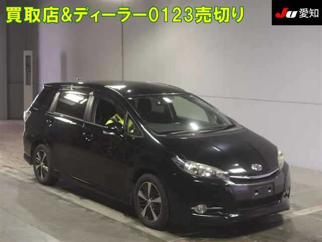 TOYOTA WISH 2013