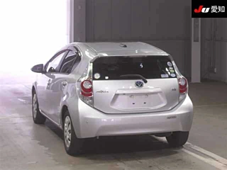 TOYOTA AQUA 2012