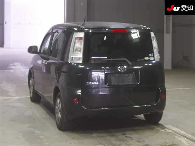 TOYOTA SIENTA 2014