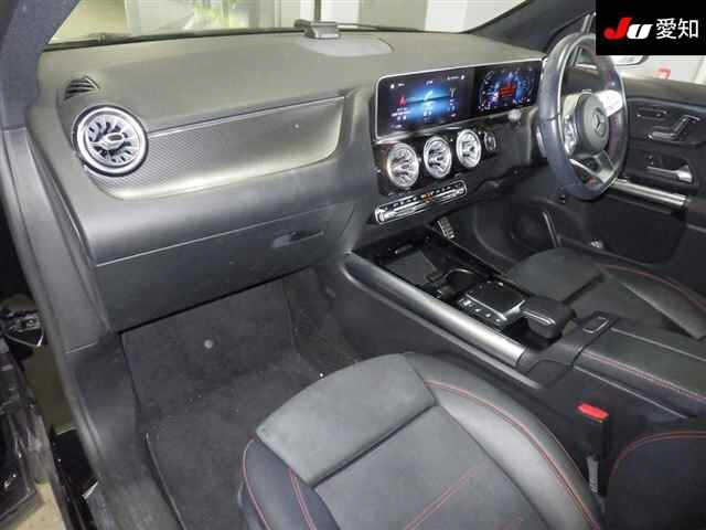 MERCEDES BENZ GLA CLASS 2020