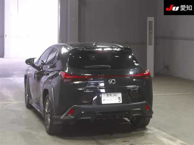 LEXUS UX 2020