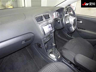 VOLKSWAGEN POLO 2010