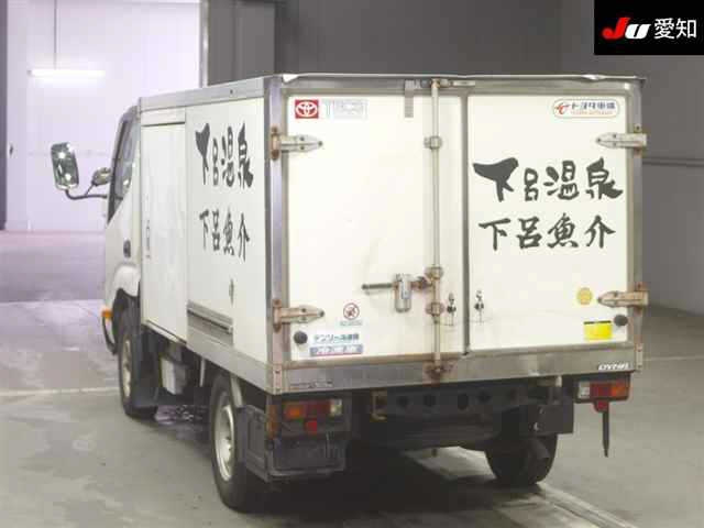 TOYOTA DYNA 2012