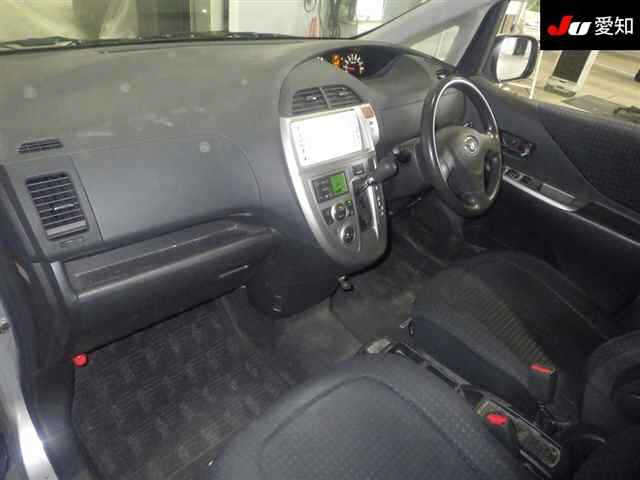 TOYOTA RACTIS 2010