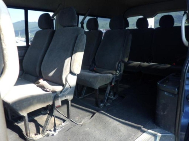 TOYOTA HIACE 2011