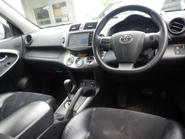 TOYOTA VANGUARD 2010