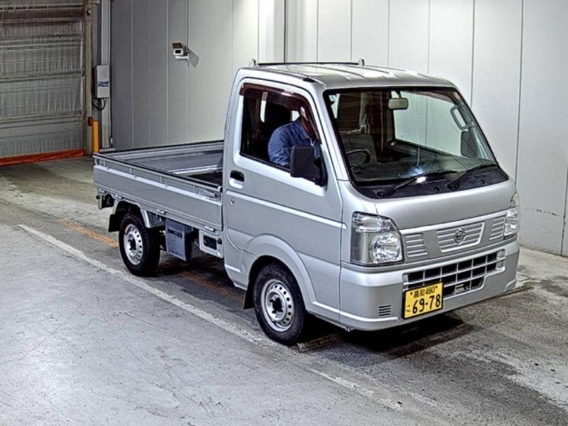 NISSAN CLIPPER TRUCK 2017
