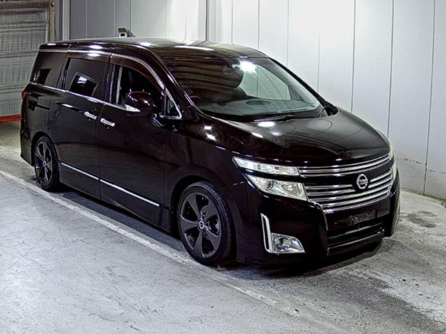 NISSAN ELGRAND 2010