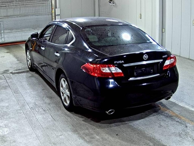 NISSAN FUGA 2009