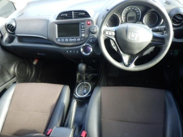 HONDA FIT SHUTTLE 2011