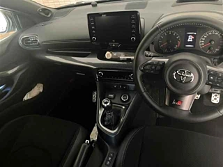 TOYOTA YARIS 2021