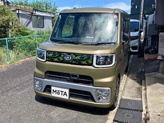 DAIHATSU WAKE 2014