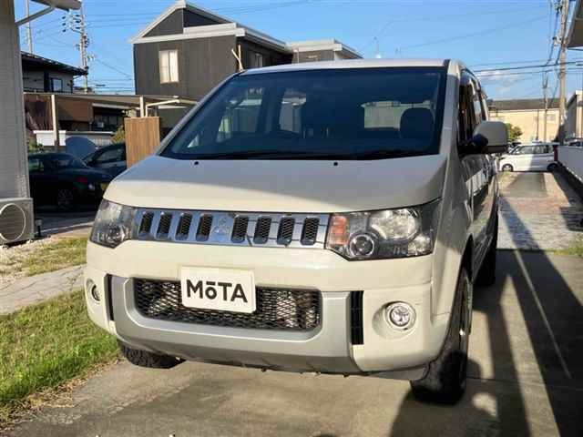 MITSUBISHI DELICA D5 2014