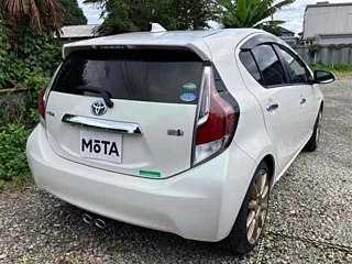 TOYOTA AQUA 2017