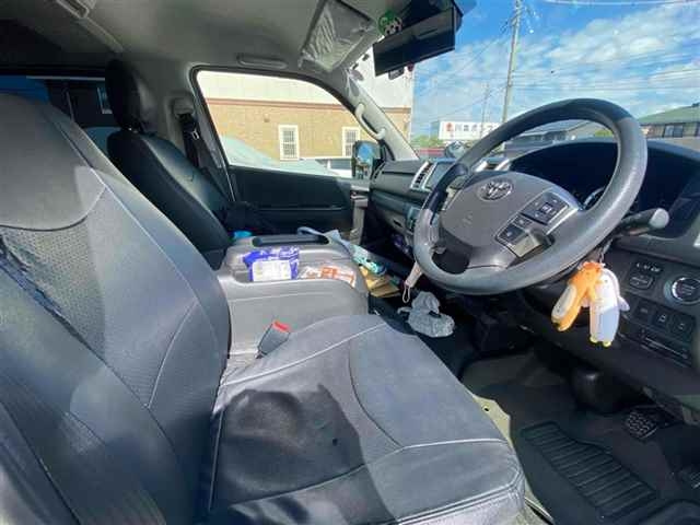 TOYOTA HIACE VAN 2021