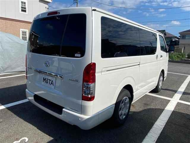 TOYOTA HIACE VAN 2021