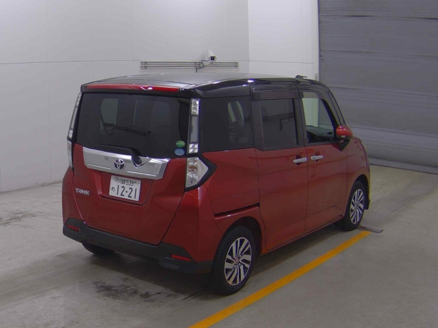TOYOTA TANK 2019