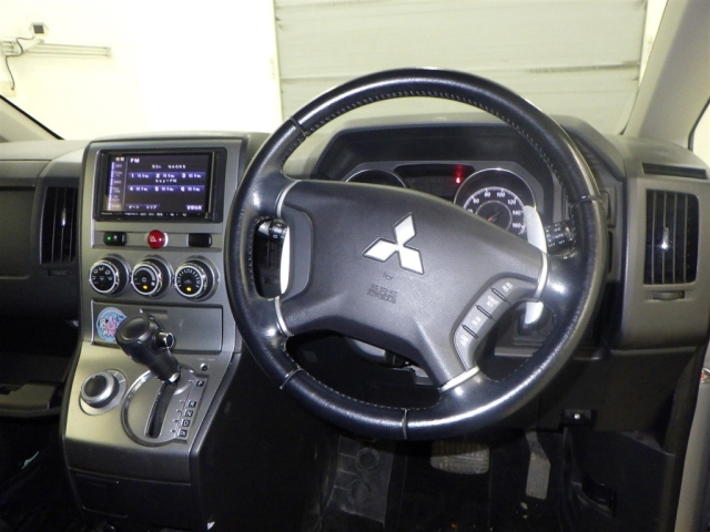 MITSUBISHI DELICA D5 2012