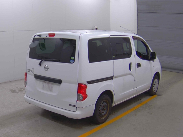 NISSAN NV200 2010