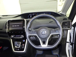 NISSAN SERENA 2018