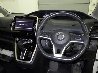 NISSAN SERENA 2018