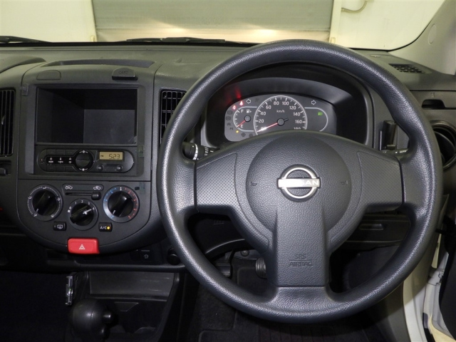 NISSAN AD 2021