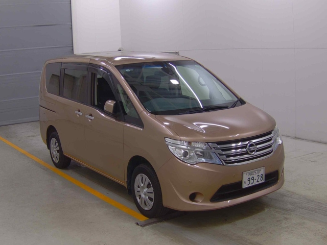NISSAN SERENA 2015