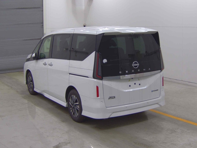 NISSAN SERENA 2023