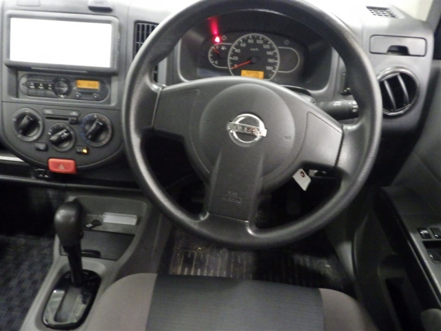 NISSAN AD 2016