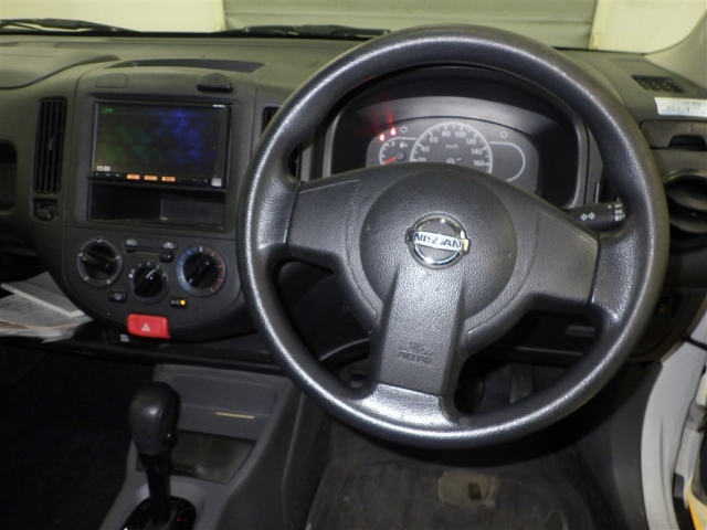 NISSAN AD 2016