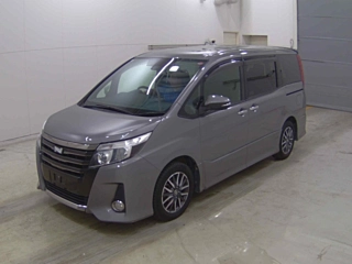 TOYOTA NOAH 2017