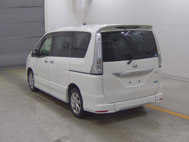 NISSAN SERENA 2013