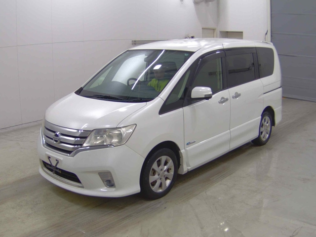 NISSAN SERENA 2013