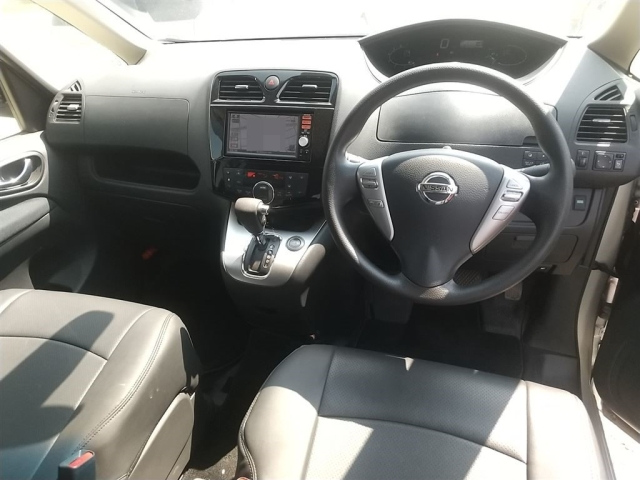 NISSAN SERENA 2015