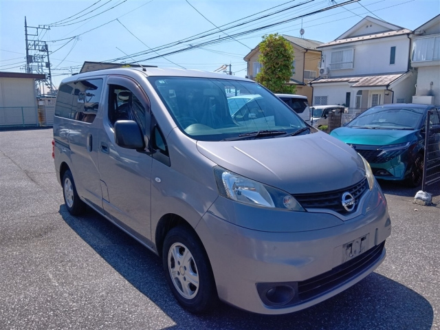 NISSAN NV200 2013