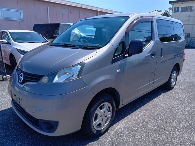 NISSAN NV200 2013
