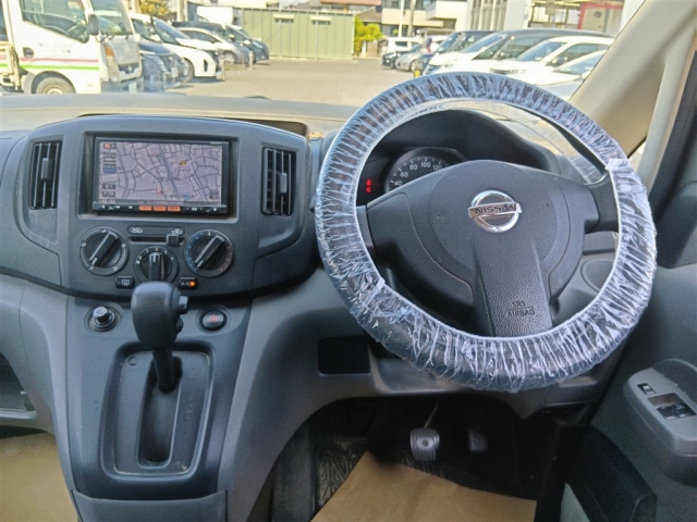 NISSAN NV200 2013