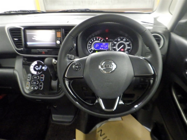 NISSAN DAYZ ROOX 2019
