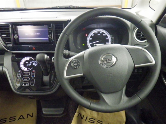 NISSAN DAYZ ROOX 2019