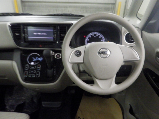 NISSAN DAYZ ROOX 2017