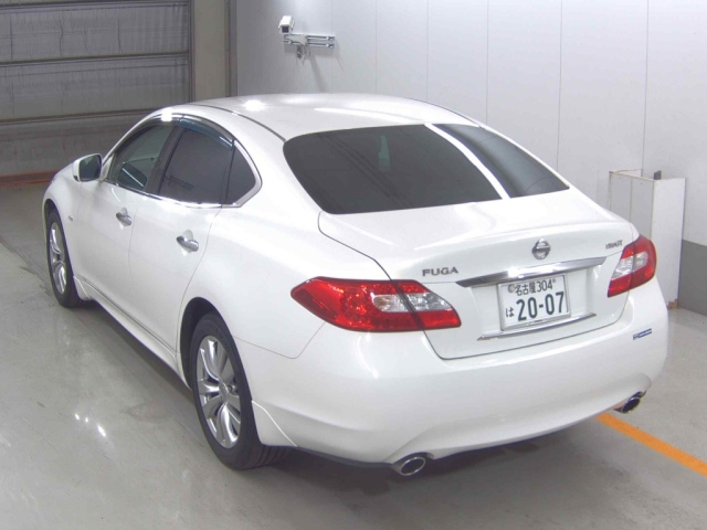 NISSAN FUGA 2013