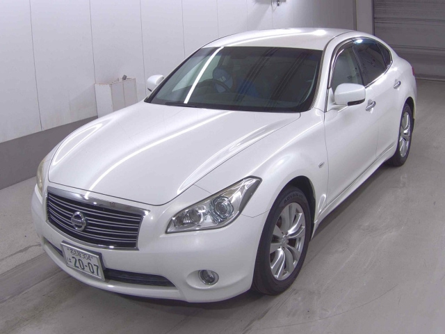 NISSAN FUGA 2013