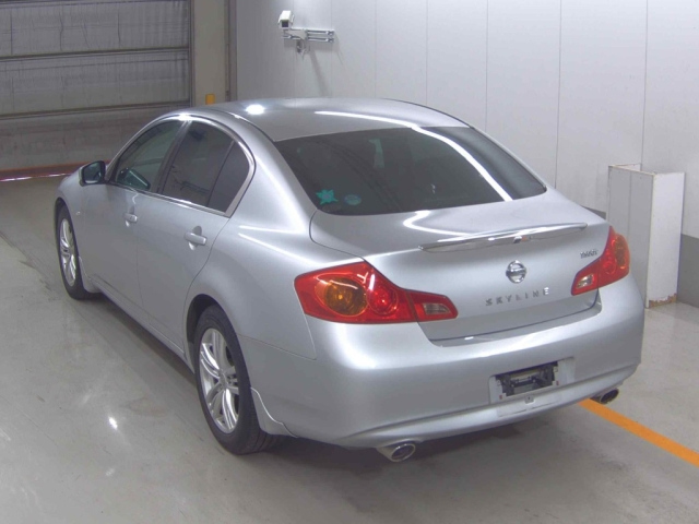 NISSAN SKYLINE 2010
