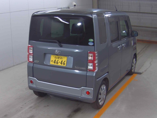 DAIHATSU WAKE 2015