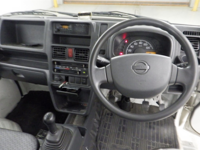 NISSAN CLIPPER TRUCK 2014