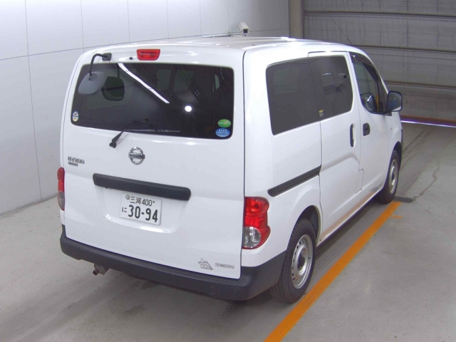 NISSAN NV200 2020