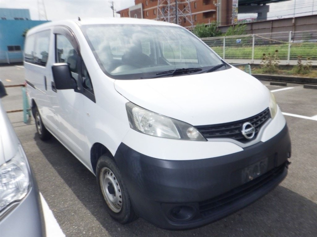 NISSAN NV200 2014