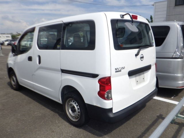 NISSAN NV200 2014