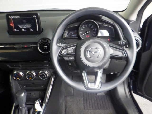MAZDA DEMIO 2017