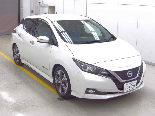 NISSAN LEAF 2018